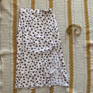 Cute little leopard skirt!